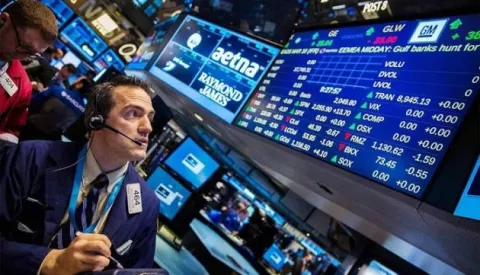 Wall Street cierra con récords en S&P 500 y Nasdaq 