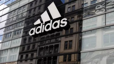 Adidas baja el beneficio neto a causa de la pandemia