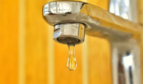 Nuevo estudio sobre la escasez de agua y las consecuencias en los niños