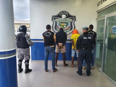 Capturan a dos sospechosos por tentativa de homicidio en Altos de Los Lagos, Colón  