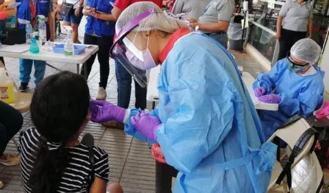 Panamá mantiene plan para adquisición de la vacuna de AstraZeneca