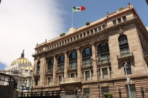 Economía de México tardará más de dos años en recuperarse