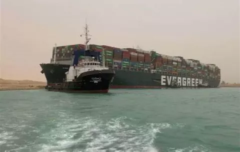 AMP busca determinar las posibles causas del  encallamiento de buque con bandera panameña en Canal de Suez