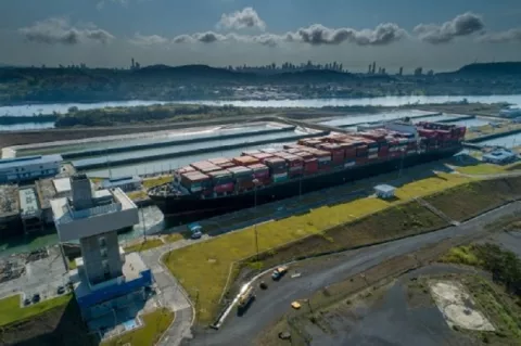 Canal de Panamá: lo sucedido en  Suez nos afecta   