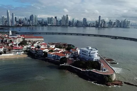 Más de 47 comercios se reactivan en el Casco Antiguo 