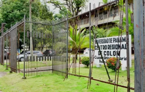 Más jóvenes ingresan a la universidad pública en Colón por la pandemia de covid-19
