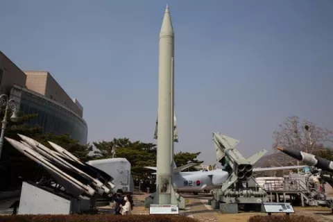 Corea del Norte dice que probó un "nuevo tipo de proyectil táctico guiado"