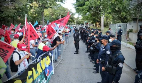 Salida de sectores golpea a diálogo por la Caja de Seguro Social 