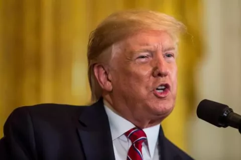 Cierran parte del club de Donald Trump en Florida por un brote de la covid-19