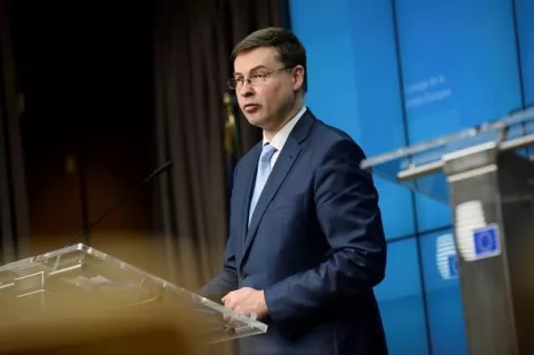Bruselas aboga por "dejar atrás"  disputas comerciales con Estados Unidos