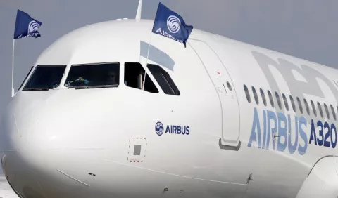 La Unión Europea y Estados Unidos acuerdan suspender los aranceles aplicados sobre Boeing y Airbus 