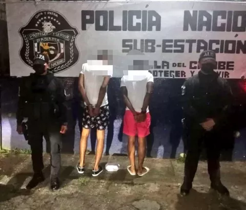 Sorprenden a dos personas en Colón con 12 mil dólares ocultos dentro de un plato de foam