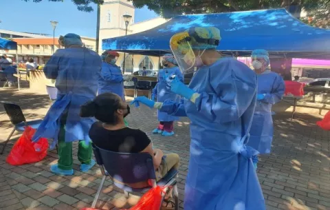 Panamá reporta 415 nuevos casos positivos de la covid-19 y las defunciones bajan a seis en el país 