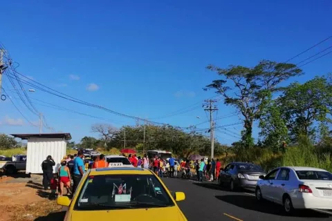 Invasores insisten en ocupar terreno que pertenece a la Zona Libre de Colón 