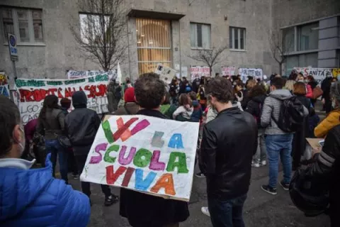 Gobierno y sindicatos acuerdan 'un pacto por la Educación' en Italia