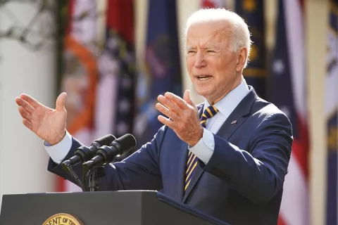Joe Biden resta importancia a la reticencia de Donald Trump a promocionar las vacunas contra la covid-19