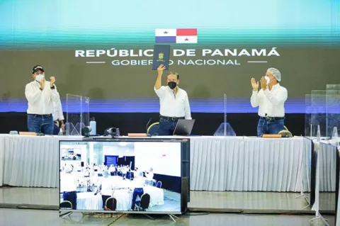 Presidente Laurentino Cortizo sanciona ley que elimina la Aupsa y crea la APA