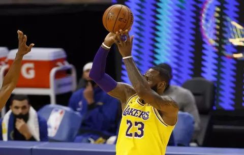 LeBron James se lesiona y su baja con los Lakers es indefinida