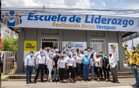 Realizando Metas inauguró primera Escuela de Liderazgo en Santiago de Veraguas