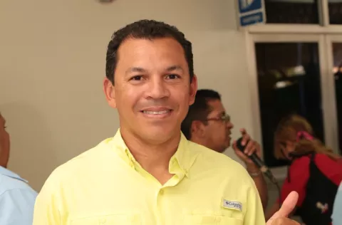 Luis Casis: 'Que se limpien las camisetas del Béisbol Nacional'