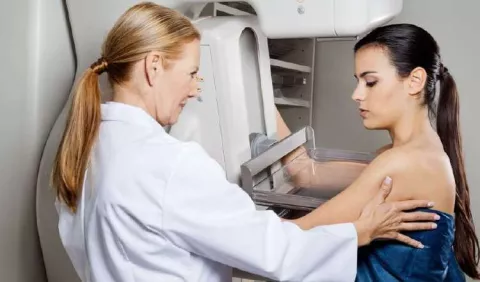 Mamografía y vacunas contra la covid-19: ¿Qué debe tomar en cuenta? 