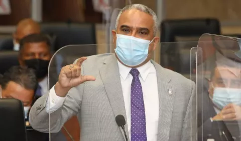 Certificación médica enfrenta a bandos del Partido Revolucionario Democrático 