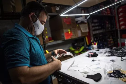 Texas y Misisipi levantan la orden de llevar mascarilla contra la covid-19