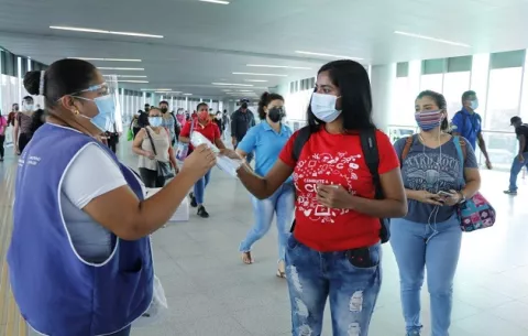 Ministra Eyra Ruiz: 'Los números tan bajos de covid-19 no nos permiten hacer ningún cierre'