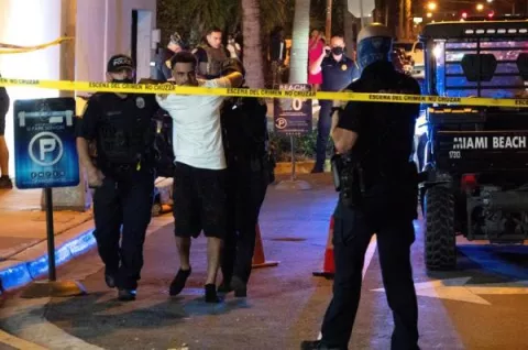 Miami Beach busca frenar el caos del Spring Break con medidas de emergencia