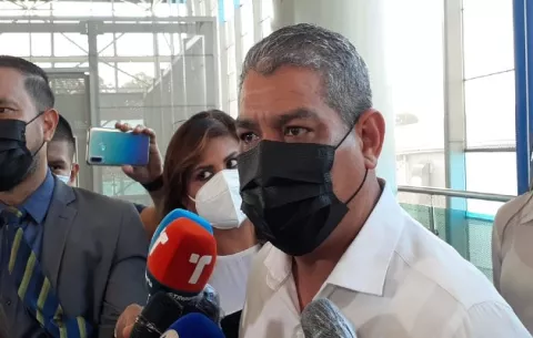 Minsa espera consideraciones de la Agencia Europea de Medicamentos sobre investigaciones de la vacuna de AstraZeneca