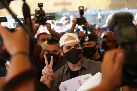Los salvadoreños se sobreponen a la covid-19 y votan para favorecer a Nayib Bukele