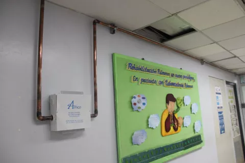 Instalan un nuevo sistema de distribución de oxígeno líquido en hospital de Colón 
