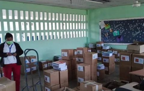 Panamá y sus vecinos se comprometen a abrir las escuelas de manera urgente y gradual