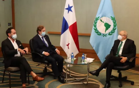 Congresista de Estados Unidos, Crime Stoppers y Parlatino coordinan acciones para seguridad ciudadana