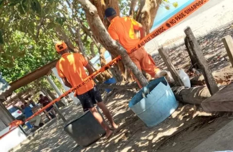Tras ser arrastrada por una ola, se ahoga una joven de 19 años en la playa de Las Lajas