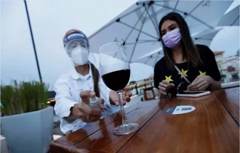 Asociación de Restaurantes, Bares y Discotecas de Panamá exigen que cese el acoso por parte de las autoridades y que los dejen trabajar 