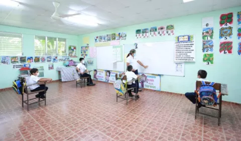 Más de 2,630 escuelas del país estarían listas para retornar a clases