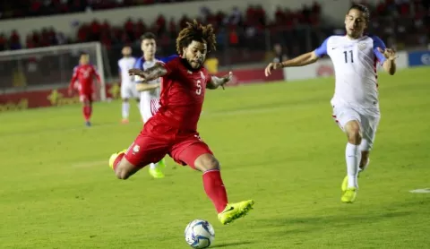 Román Torres exige minutos en el primer partido de la eliminatoria; Adolfo Machado lo que necesite Christiansen