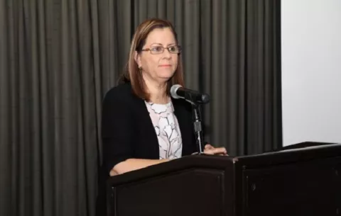 Rosario Turner: 'Ha llegado el momento de tomar medidas para la reapertura de escuelas'