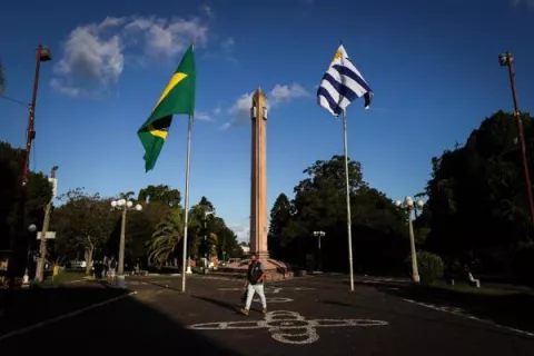 Esperanza, resiliencia y fe, la pintura de la frontera entre Uruguay y Brasil