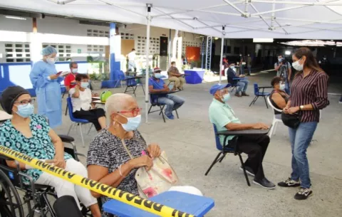 Panamá muestra una leve disminución en la cantidad de pacientes hospitalizados por la covid-19