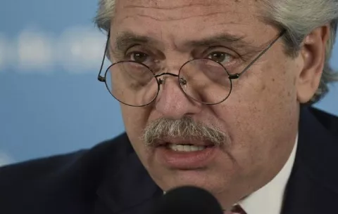 Presidente de Argentina contrajo covid-19 después de haber recibido la dos dosis de la Sputnik-V