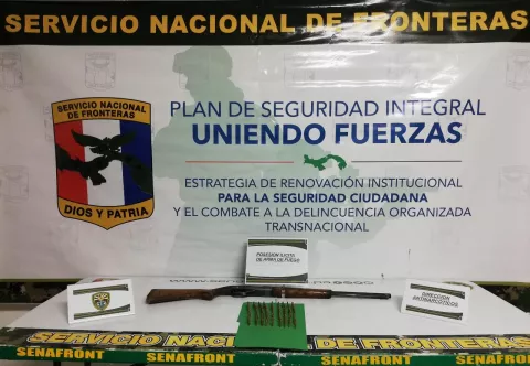 Detienen a dos personas en Bugaba por portar arma de fuego sin permiso