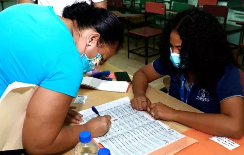 Ifarhu desembolsó más de $70 millones en el primer día de pago del Pase-U y Becas de Concurso