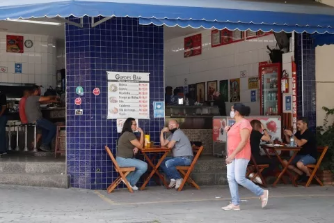 Brasil suma 1,139 muertos y 28,636 nuevos casos por covid-19 en 24 horas
