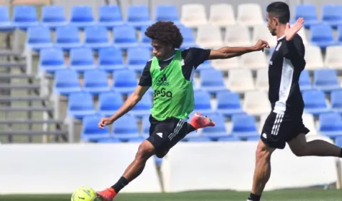 Fidel Escobar y Adalberto Carrasquilla tienen hoy batalla clave para seguir en Segunda División
