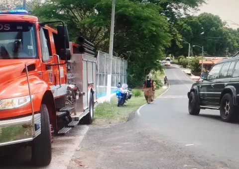 Inspector motorizado de la ATTT lesionado tras chocar con auto en Santiago de Veraguas 
