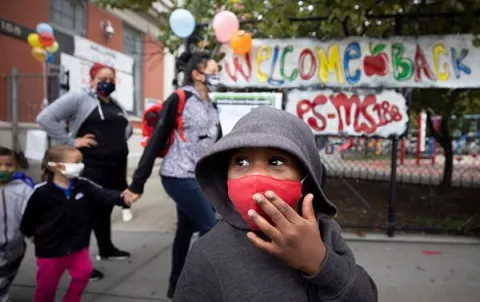 Nueva York evaluará el estado psicológico de los alumnos de colegios públicos