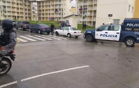Asesinan a joven de 22 años en un multifamiliar de Altos de Los Lagos