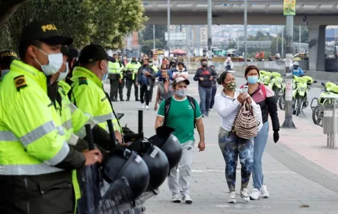Letalidad de la covid obliga al cierre de la principales ciudades de Colombia